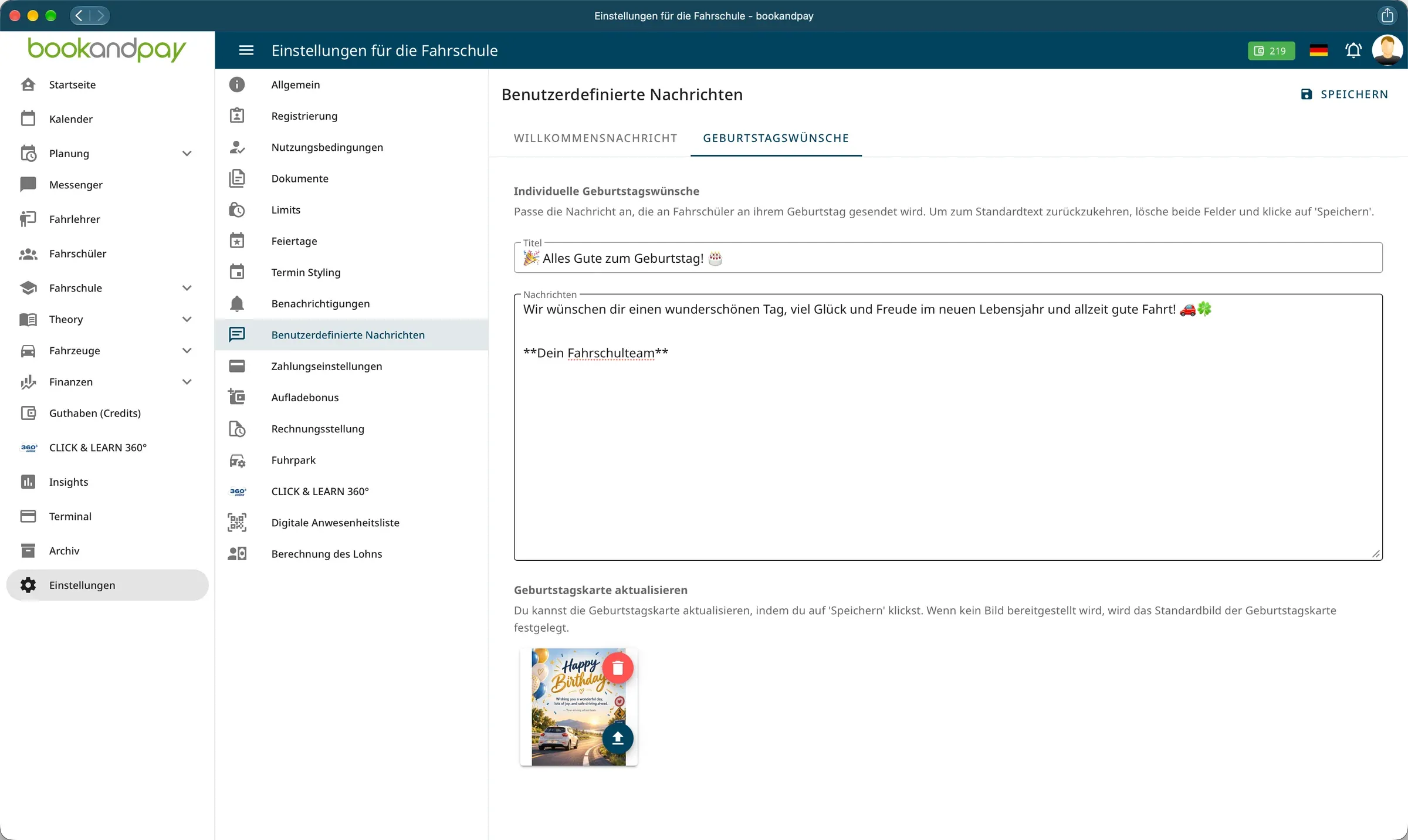 Einstellungen für benutzerdefinierte Nachrichten im Reiter Geburtstagswünsche mit Titel, Nachrichtentext und Geburtstagskarte
