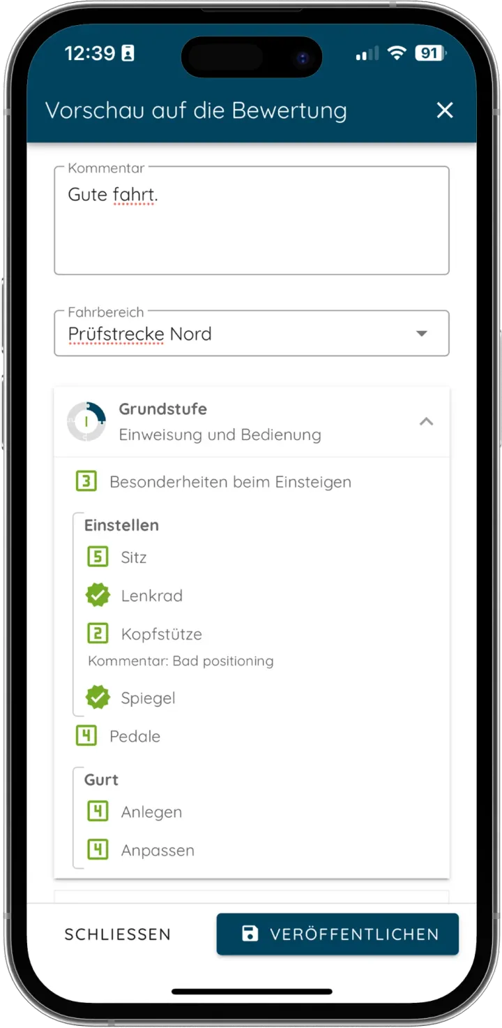 Vorschau einer Fahrstundenbewertung vor der Veröffentlichung mit Kommentar und bewerteten Lerninhalten