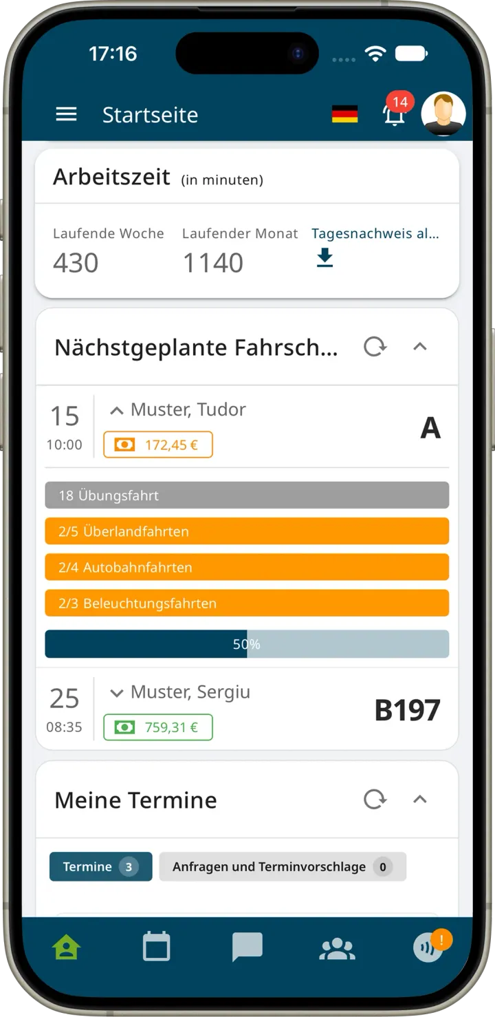 Startseite der Fahrlehrer-App mit Arbeitszeit in Minuten für laufende Woche und Monat, Download des Tagesnachweises und den nächstgeplanten Fahrschülern mit Guthaben und Ausbildungsfortschritt