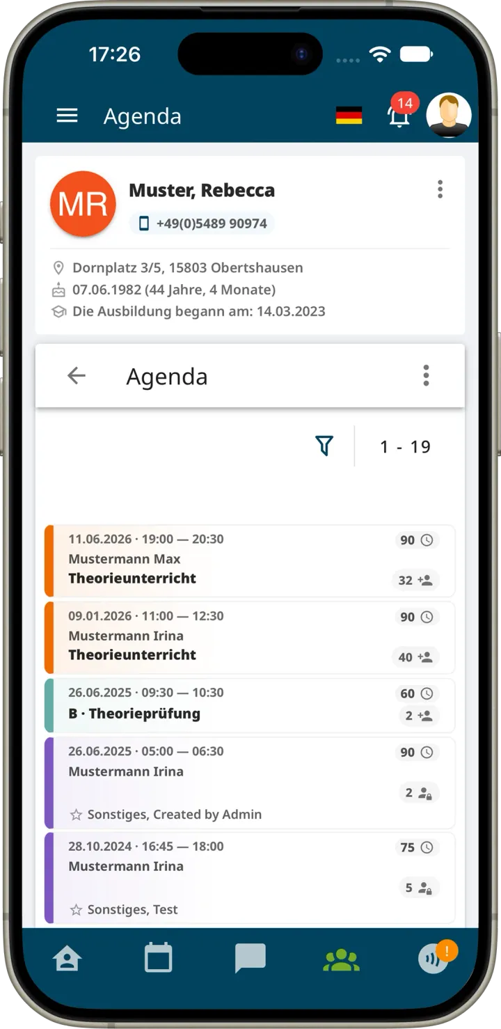 Agenda eines Fahrschülers mit allen Terminen in chronologischer Reihenfolge, darunter Theorieunterricht, Theorieprüfung und sonstige Termine