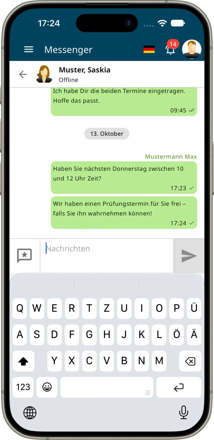 Messenger der Fahrlehrer-App mit einem Gespräch zwischen Fahrlehrer und Fahrschülerin über freie Termine